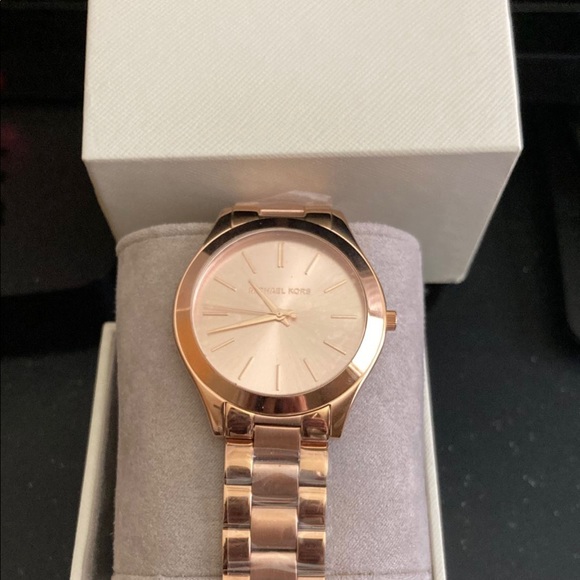 NWT Rose Gold Michael Kors Watch - Picture 2 of 6